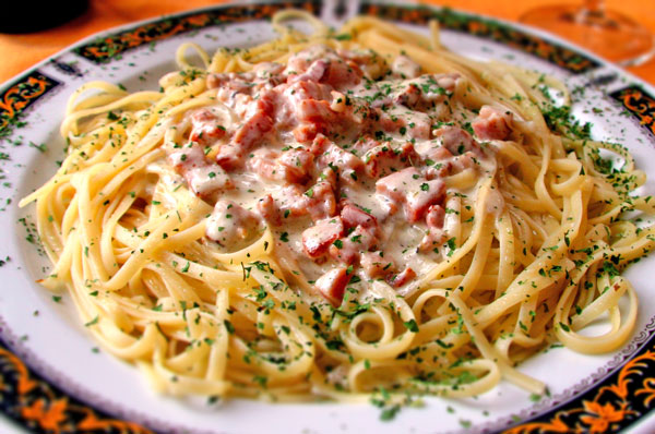 SPAGUETTIS  A LA CARBONARA