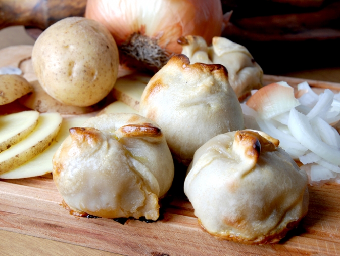 KNISHES DE PAPA Y CEBOLLA